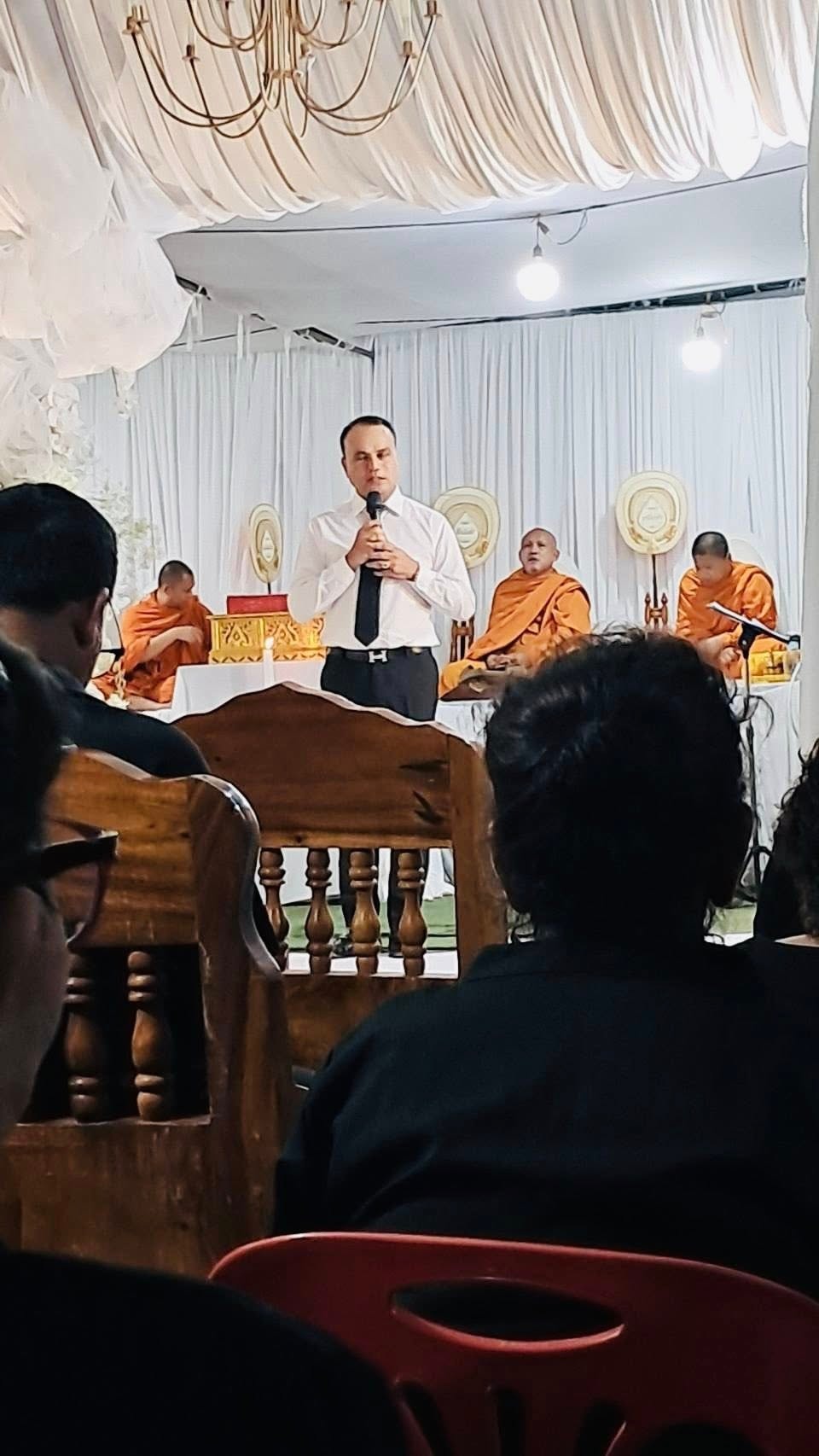 ร่วมงานบำเพ็ญกุศลศพ